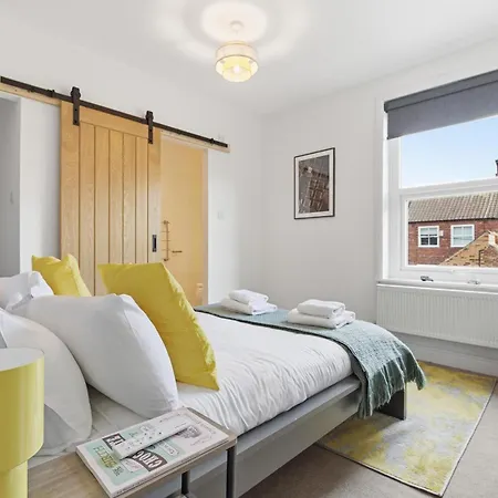 Eoforwic - Lovely With Free Parking - Pass The Keys York